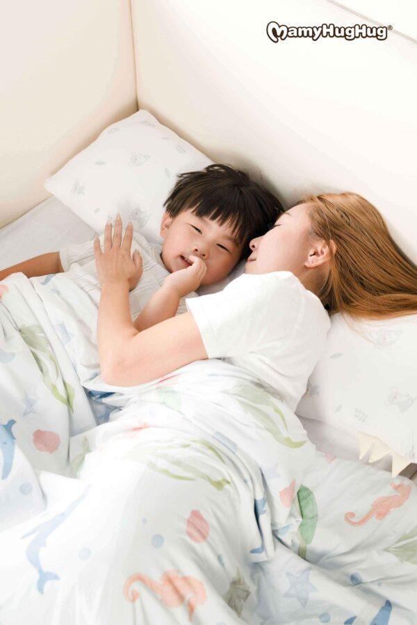 Mamyhughug Aisuki Cool-Touch Blanket (Ocean Pattern)